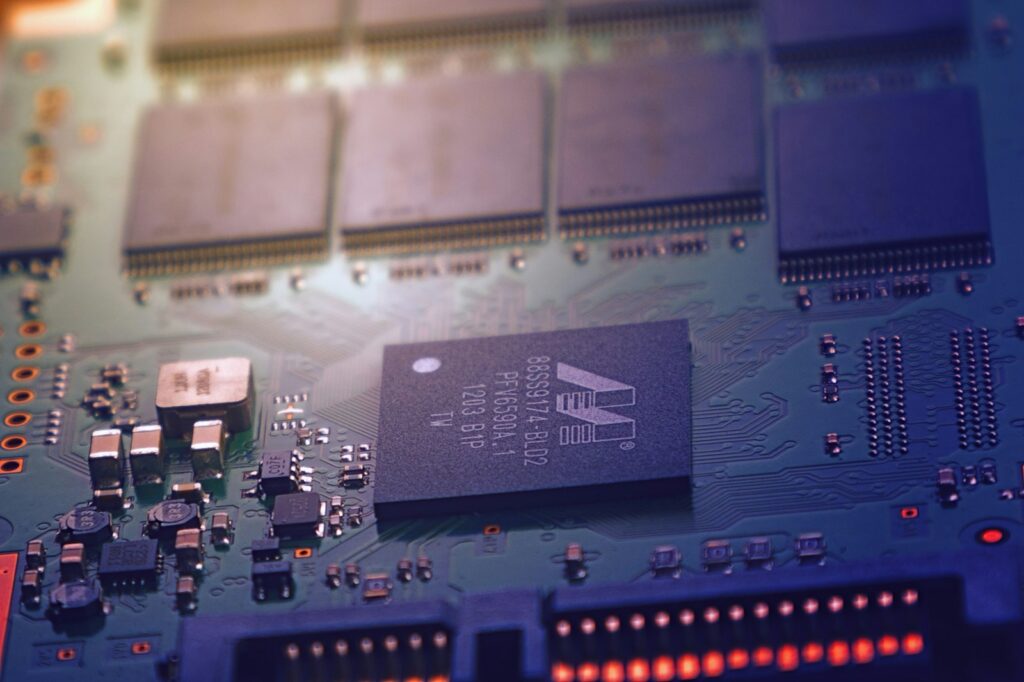 Chip motheboard teknologi
